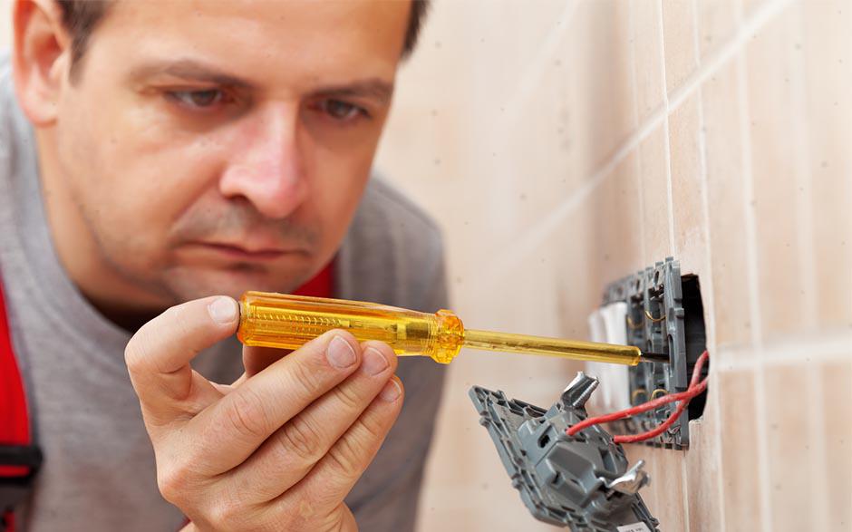 recherche électricien Élancourt