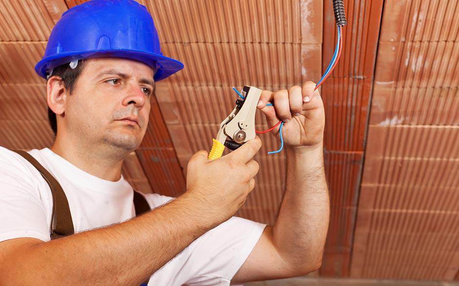 recherche électricien Élancourt